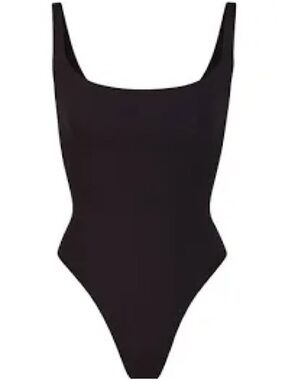 SKIMS Fits Everybody square-neck bodysuit